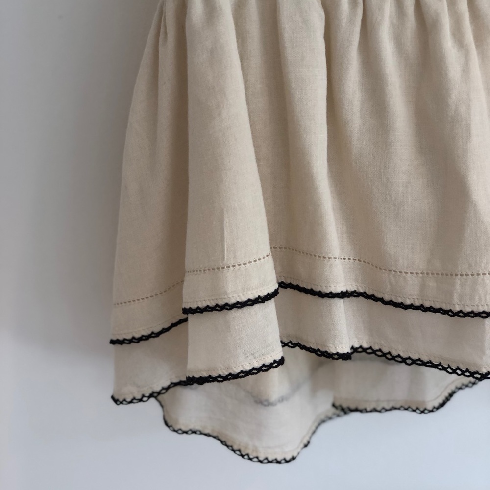 Cream top with black detailing - Picture 2 of 3